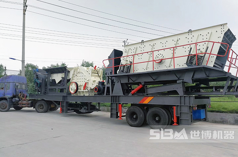 便捷式流動破碎機(jī)，三組合移動破碎站