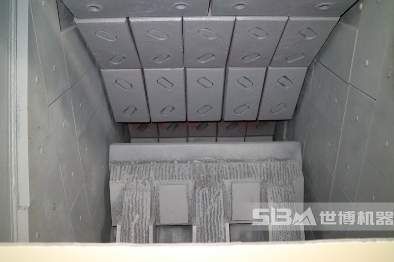 大口徑破碎機(jī)內(nèi)部結(jié)構(gòu)圖