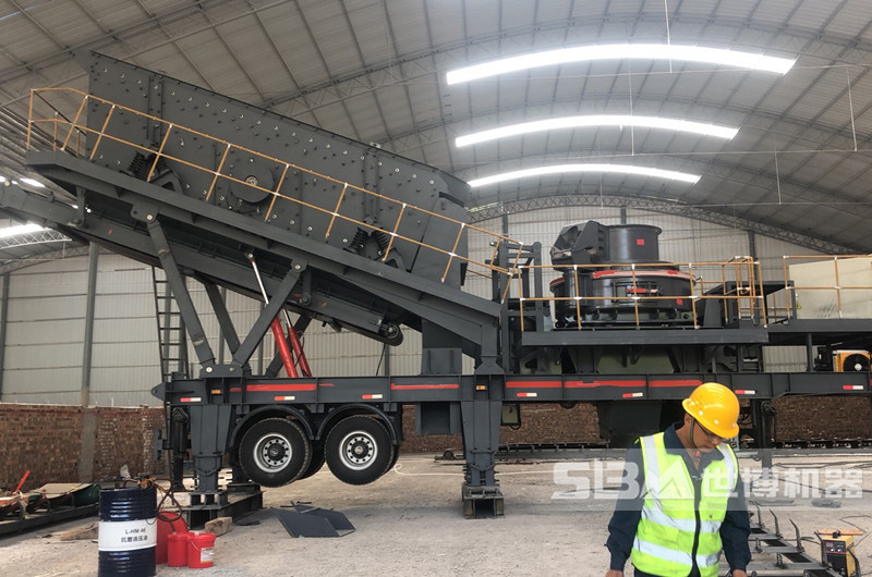 移動砂機帶發(fā)動機安裝現場