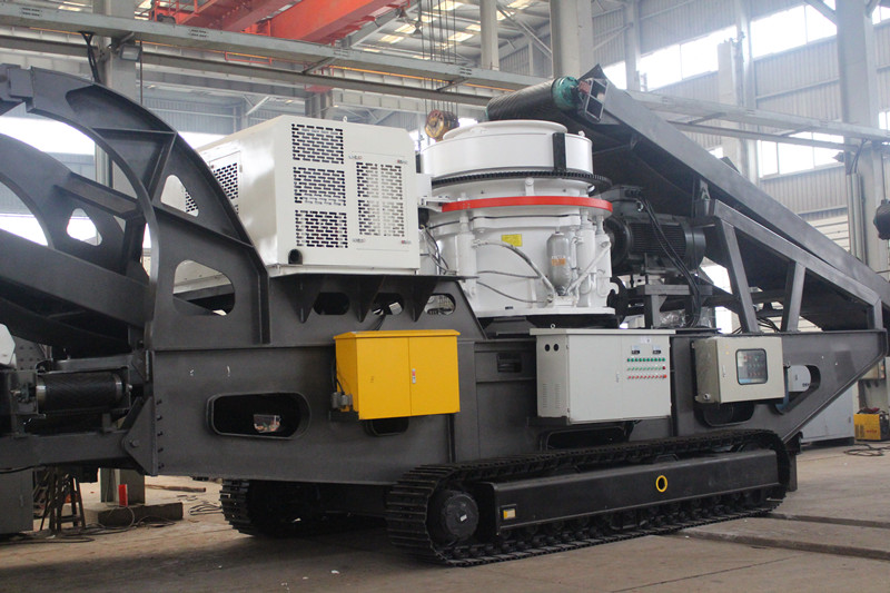 履帶移動(dòng)山石破碎機(jī)