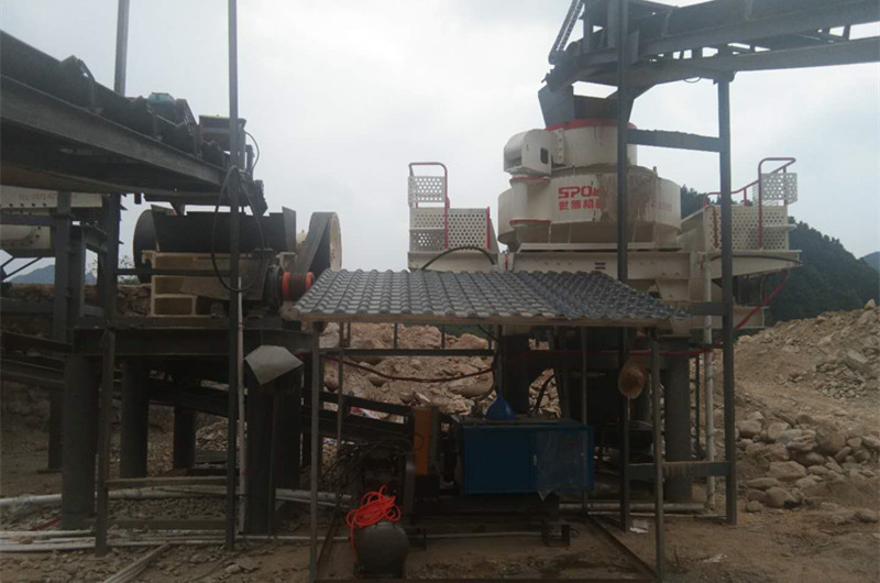 大石頭制砂設備生產(chǎn)線現(xiàn)場圖