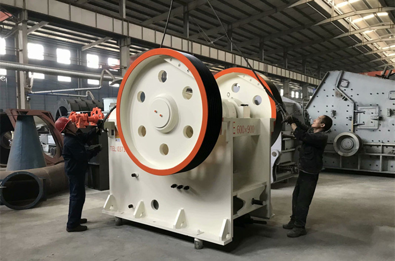 顎式石子碎石機(jī)，破碎粗石子碎石機(jī)