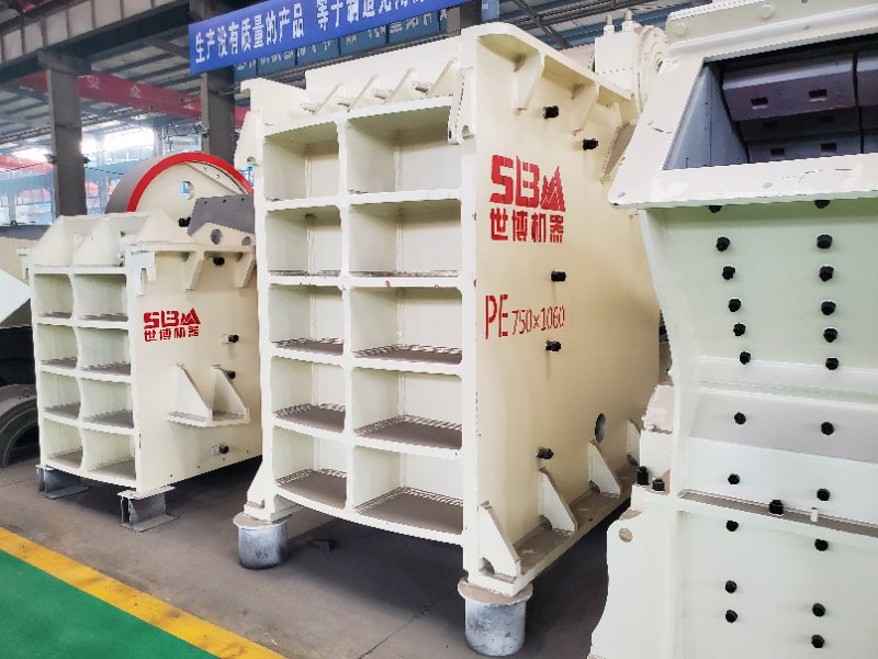 750顎破碎石機(jī)，PE750×1060型號(hào)