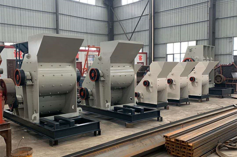 世博雙級(jí)破碎機(jī)成品車間