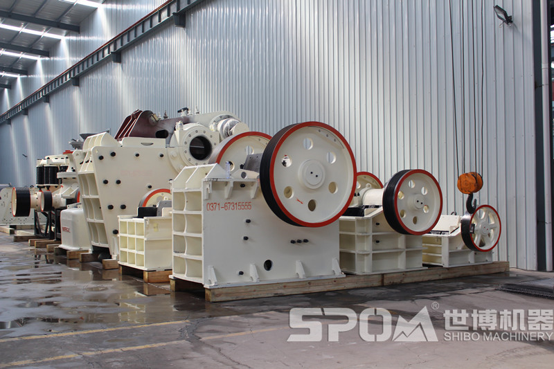 鄂破式破碎機(jī)，粗碎顎式破碎機(jī)