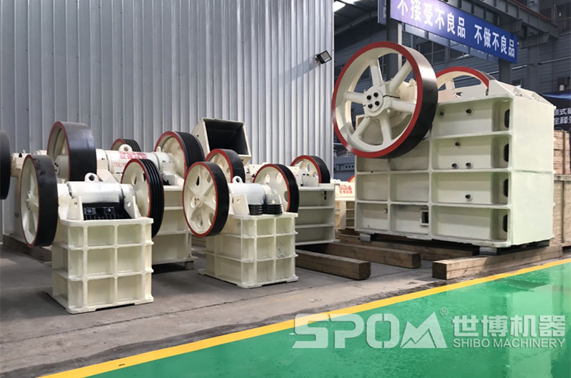 顎式破碎機，粗碎河卵石破碎機