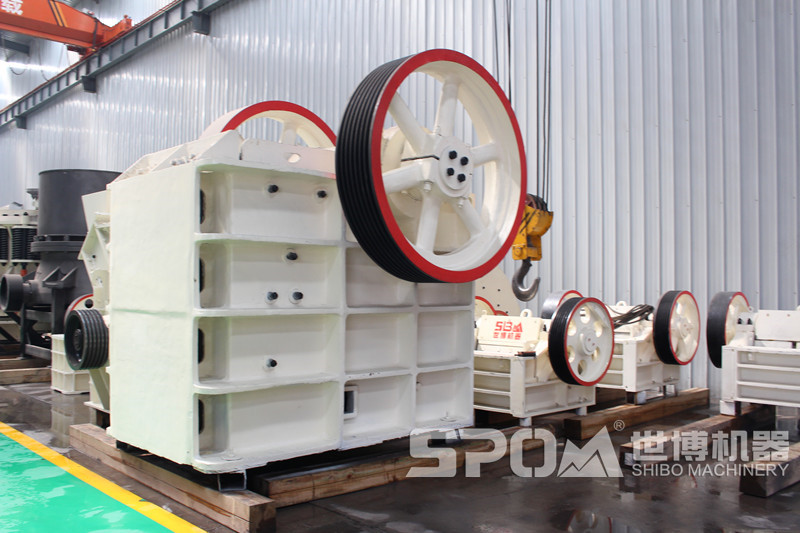 顎破，石英砂粗碎設(shè)備