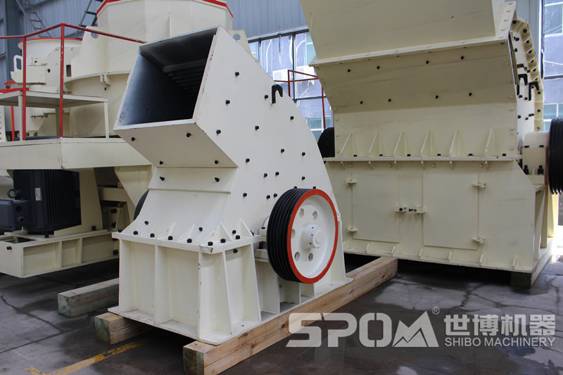 時產(chǎn)30噸錘式碎石機