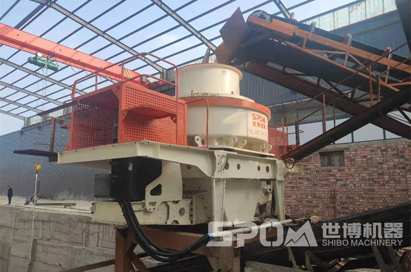 沖擊式制砂機(jī)加工河卵石現(xiàn)場(chǎng)圖