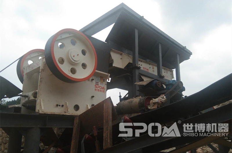 鵝卵石破碎生產(chǎn)線現(xiàn)場圖