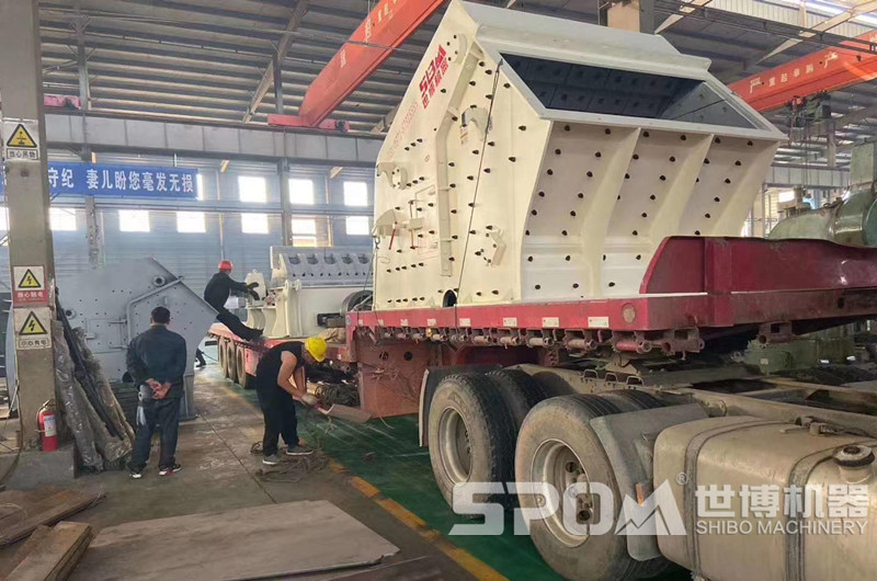 1520反擊破裝車發(fā)貨，機器太大拆分裝車