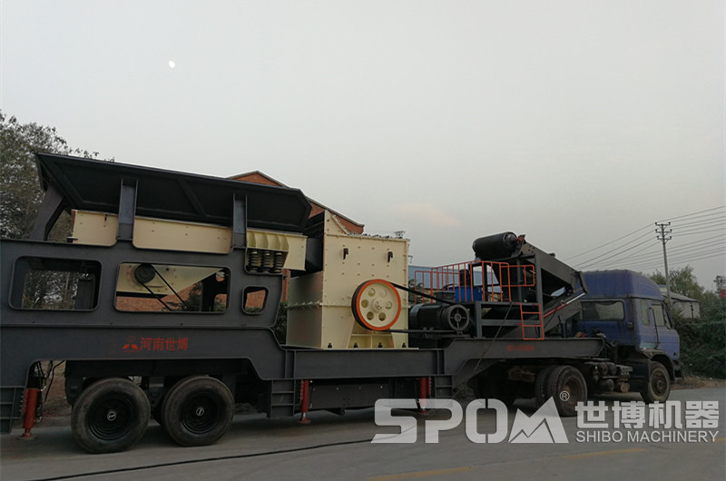 移動方箱式破碎機(jī)，簡易移動破碎機(jī)