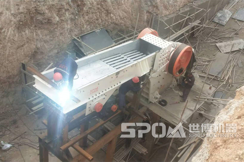 震動給料機(jī)安裝現(xiàn)場圖