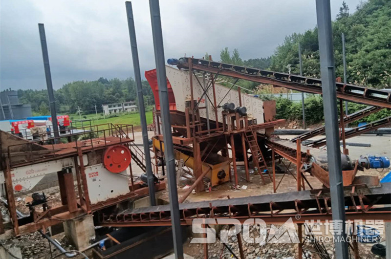 碎石生產(chǎn)線現(xiàn)場