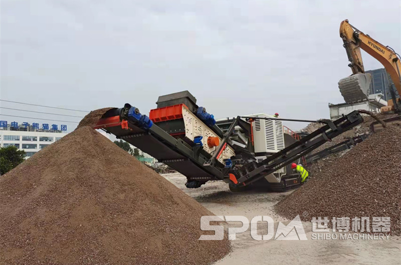 履帶式篩分移動(dòng)站現(xiàn)場圖