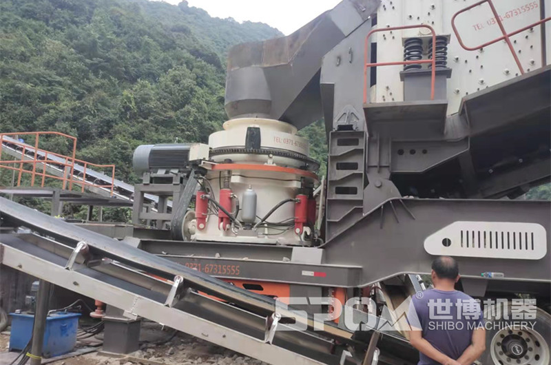 移動(dòng)式多缸液壓圓錐機(jī)